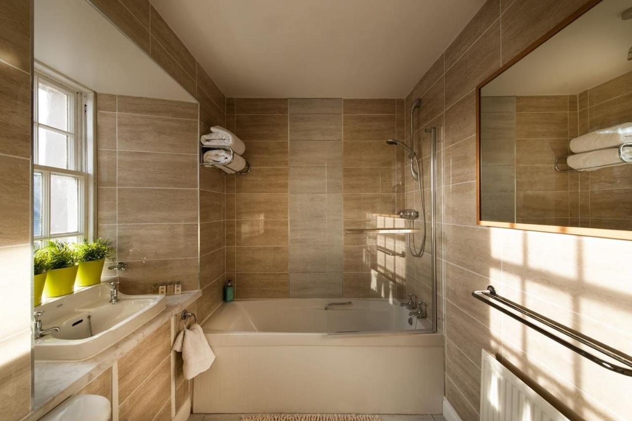Thornhill House - Historic 5 Bedroom 5 Ensuite Stirling Buitenkant foto
